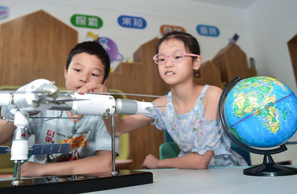河南洛阳：开设“多彩暑期·公益课堂” 丰富孩子们暑期文化